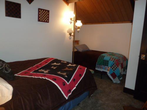 Lodge bedroom 2 2nd floor